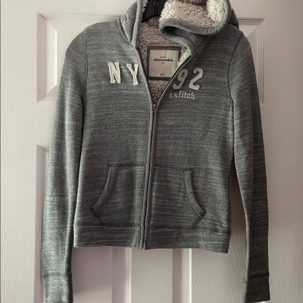 ABERCROMBIE KIDS SWEATER GRAY SIZE LARGE GREAT CONDITION